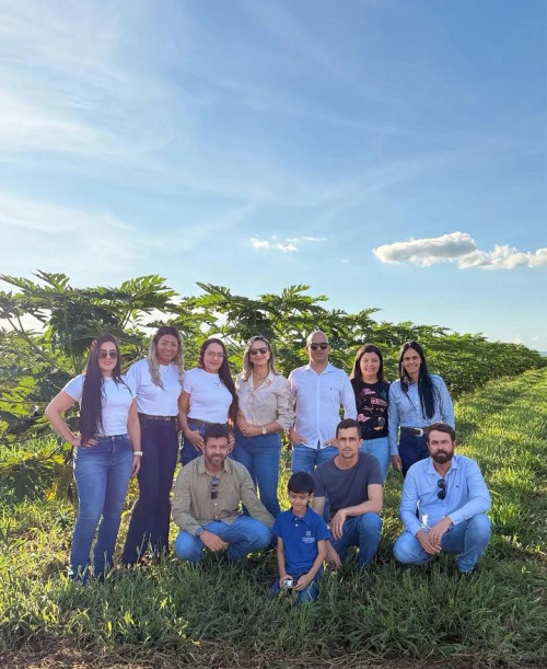 Alunos do polo Unaí realizam visita técnica à Cidade do Agro